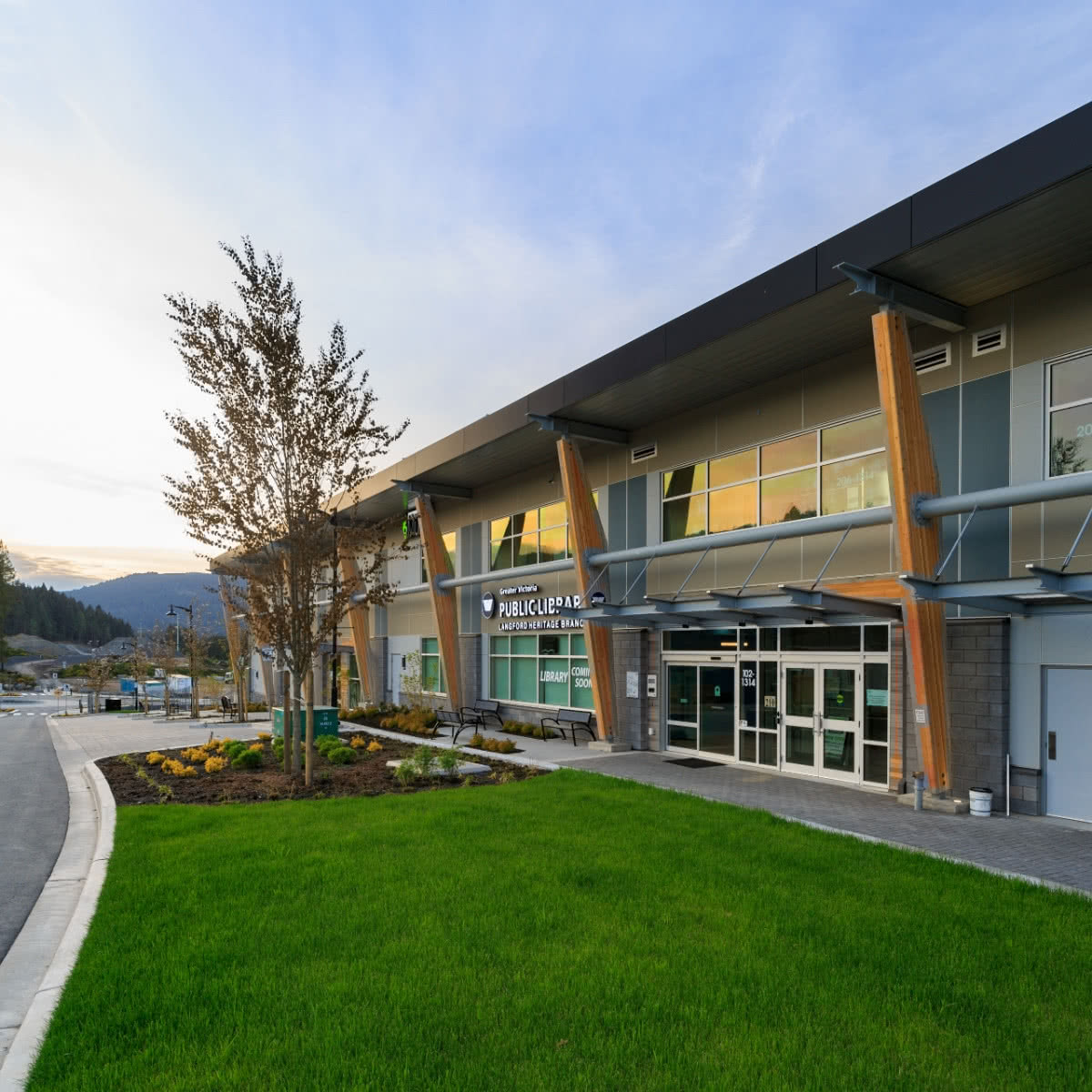 20160416-YMCA-2-of-12-1280×1280